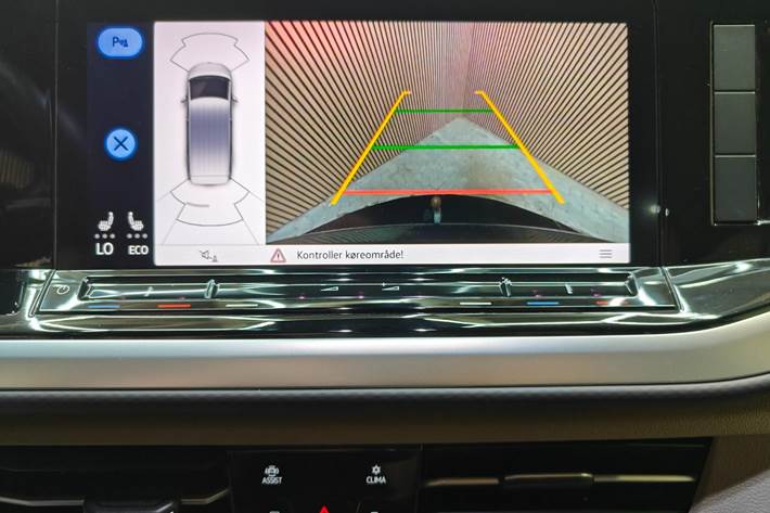 Sort VW Multivan fra 2023