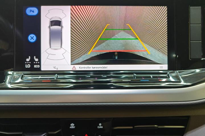 Sort VW Multivan fra 2023