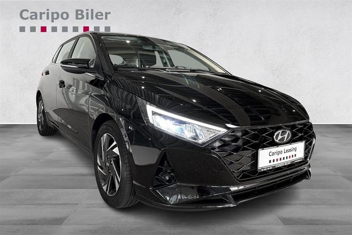 Sort Hyundai i20 fra 2023 set udefra