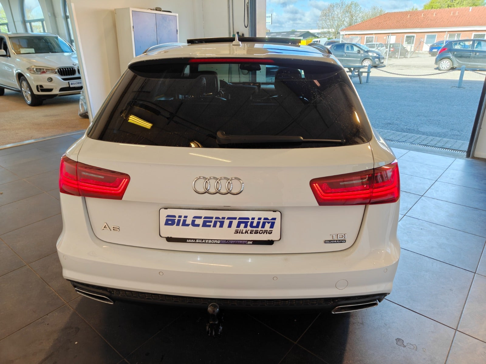 Hvid Audi A6 fra 2017