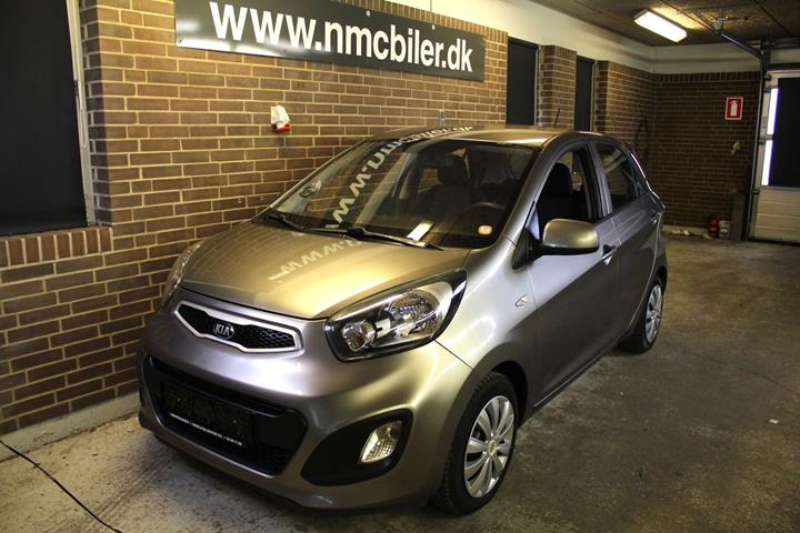 Grå Kia Picanto fra 2013