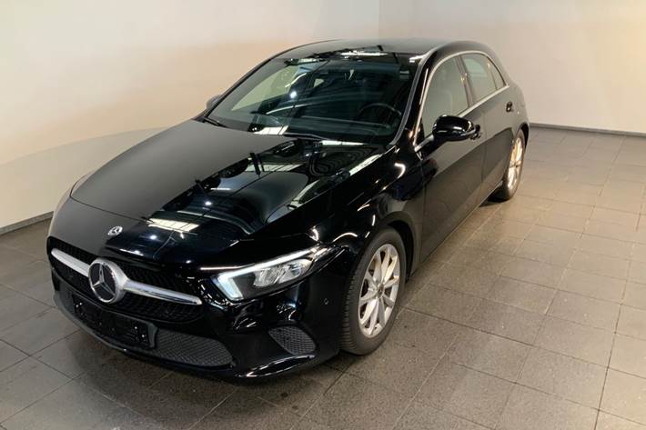 Sort Mercedes A200 fra 2019 set udefra
