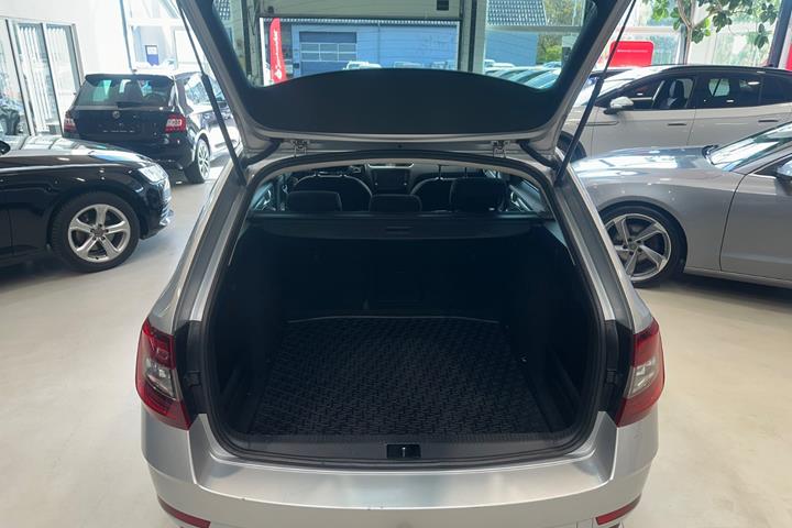 Sølv Skoda Octavia fra 2020
