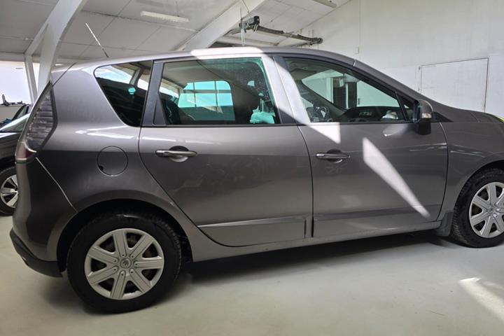 undefined Renault Scenic III fra 2013