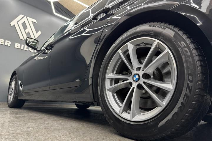 Sort BMW 520d fra 2022