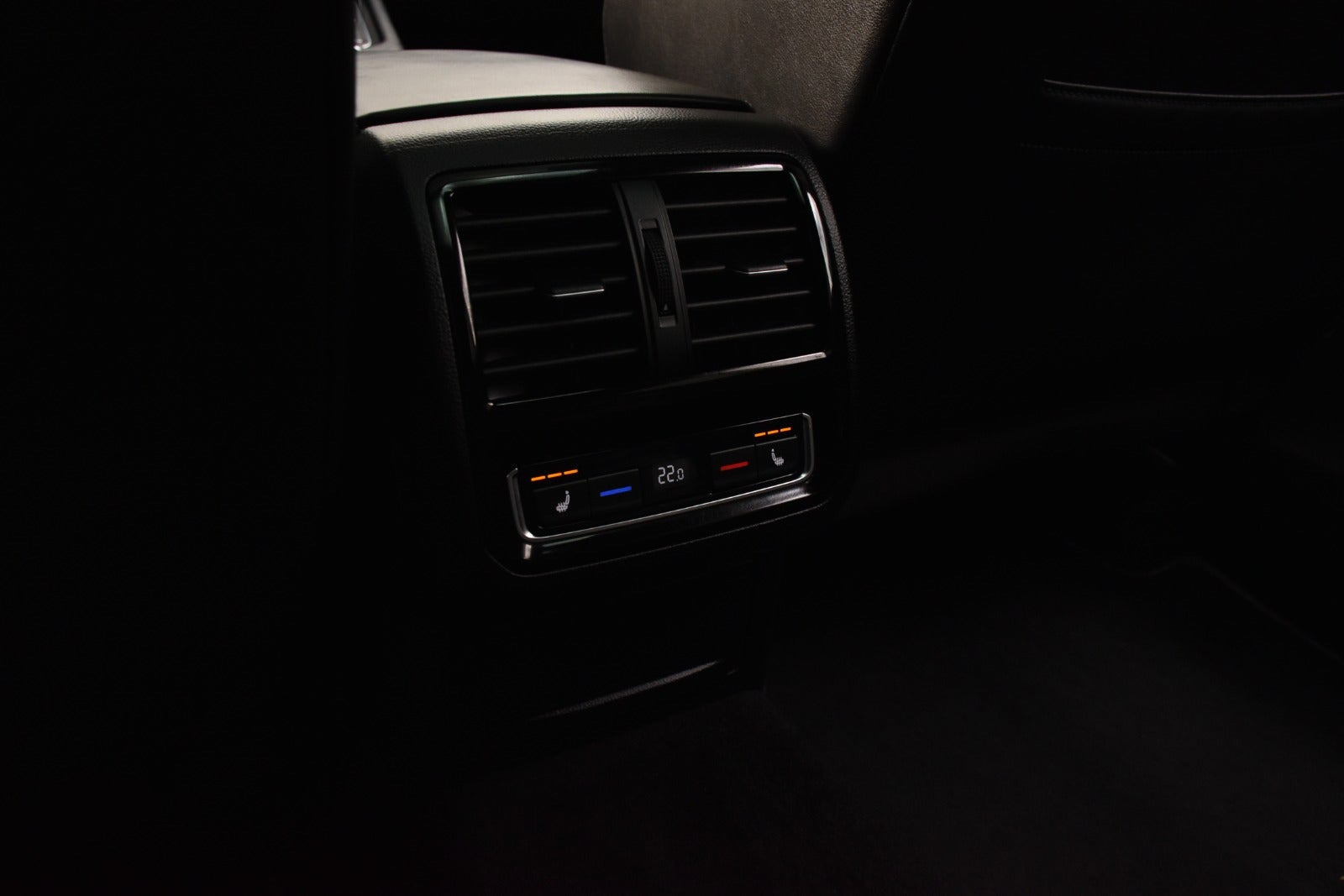 Hvid VW Arteon fra 2021