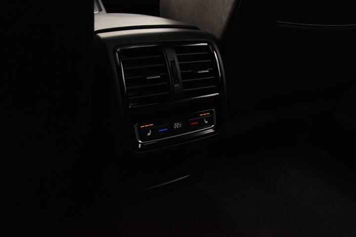 Hvid VW Arteon fra 2021