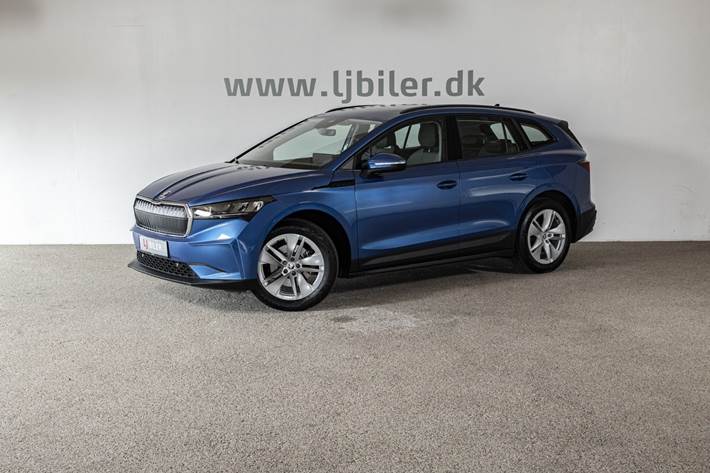Blå Skoda Enyaq fra 2022 set udefra