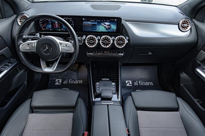 Sort Mercedes EQA250 fra 2021