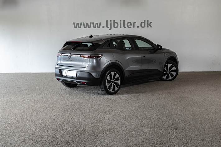 Grå Renault Megane E-Tech fra 2023