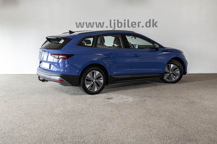 Blå Skoda Enyaq fra 2021