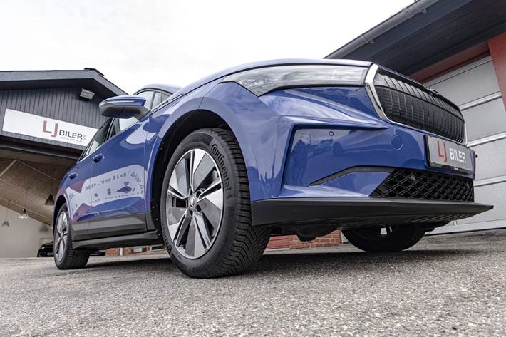Blå Skoda Enyaq fra 2021