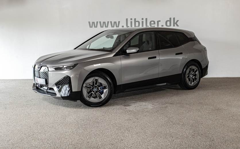 BMW iX xDrive40