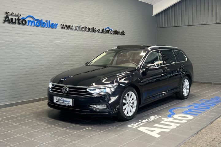 Sort VW Passat fra 2019 set udefra