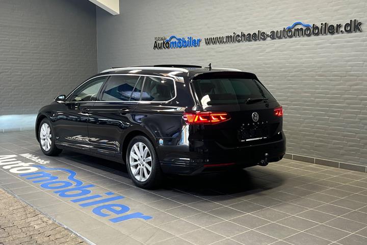 Sort VW Passat fra 2019