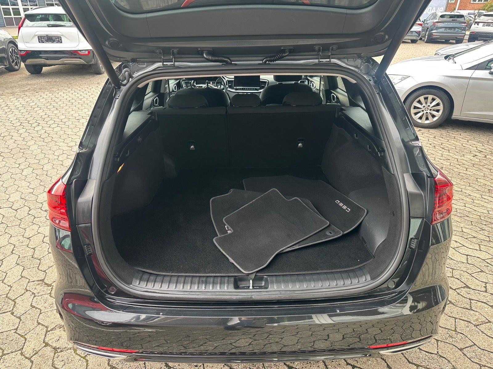 Sort Kia Ceed fra 2021