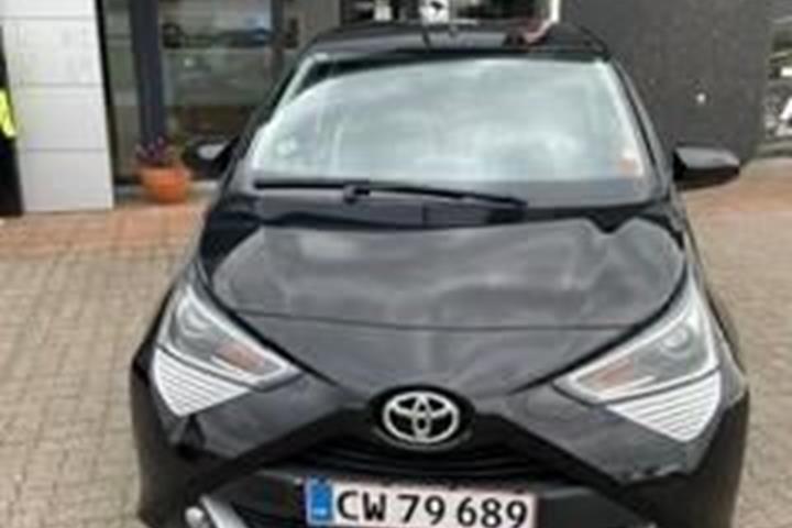 Sort Toyota Aygo fra 2020