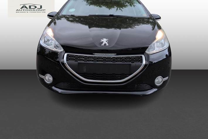 Sort Peugeot 208 fra 2012
