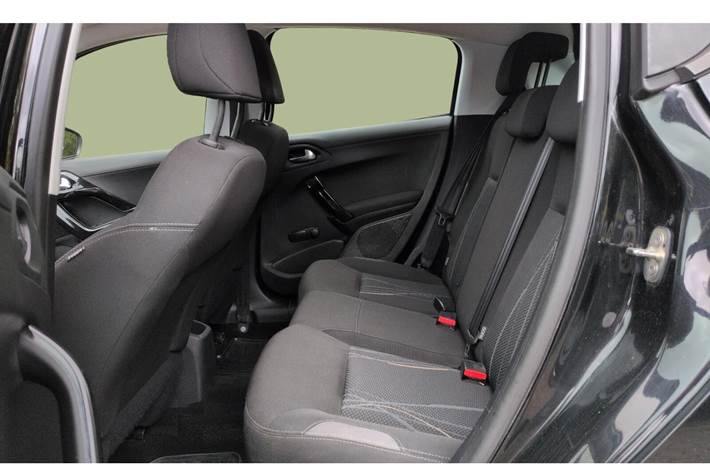 Sort Peugeot 208 fra 2012