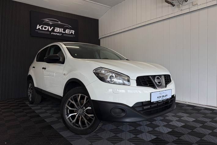 Hvid Nissan Qashqai fra 2012