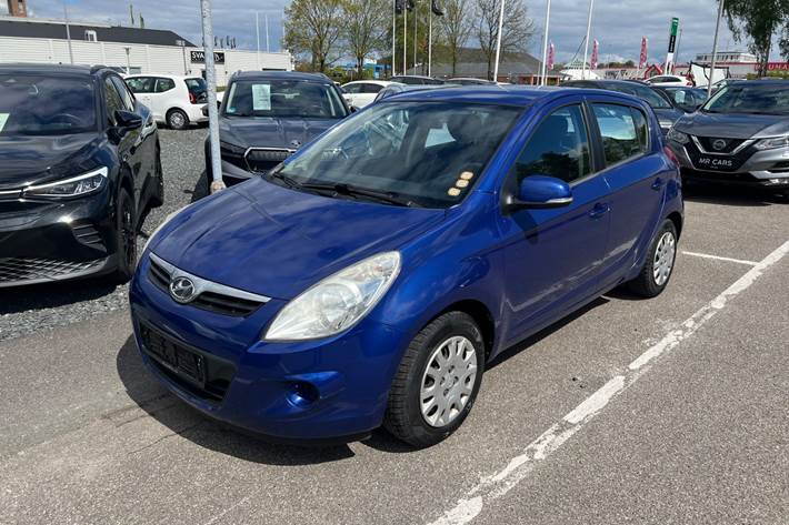 Grøn Hyundai i20 fra 2012
