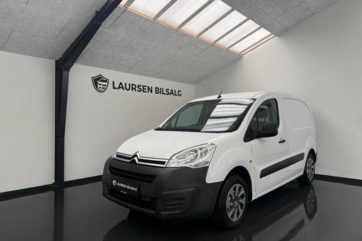 Hvid Citroën Berlingo fra 2016