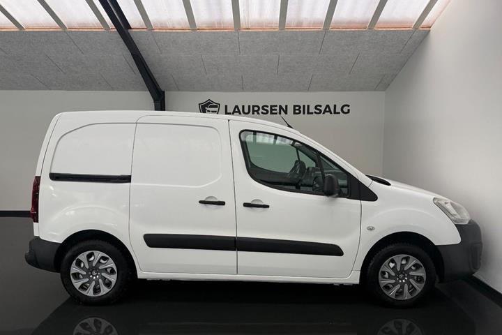 Hvid Citroën Berlingo fra 2016