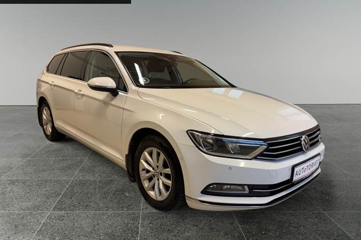 Hvid VW Passat fra 2016