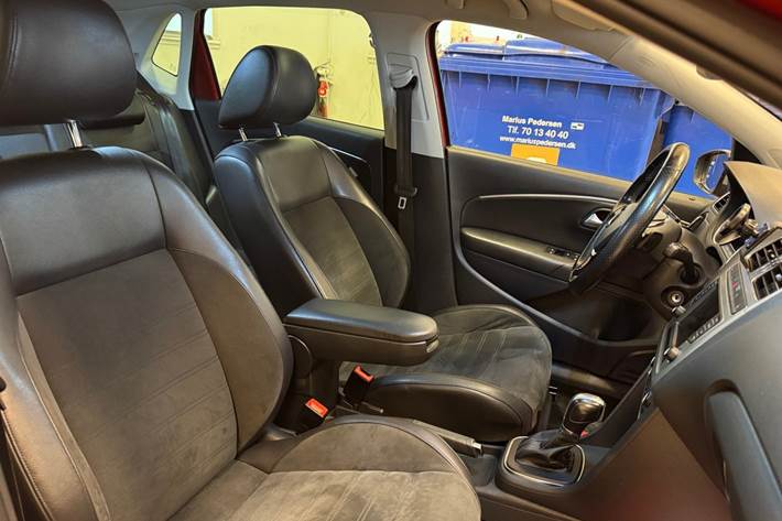 Rød VW Polo Cross fra 2014