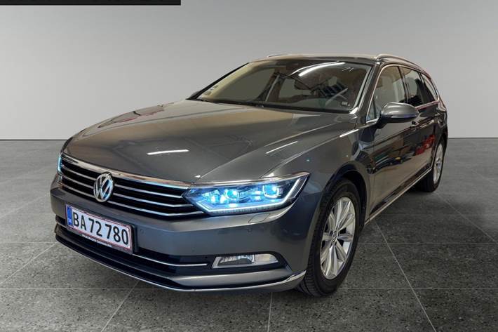 Grå VW Passat fra 2016