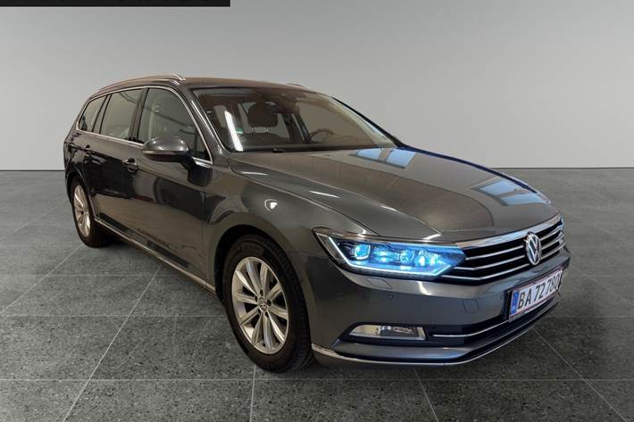 Grå VW Passat fra 2016