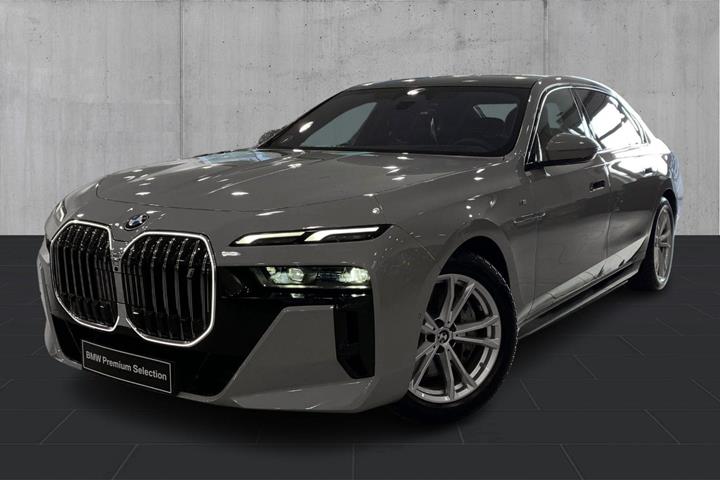 undefined BMW i7 fra 2025 set udefra