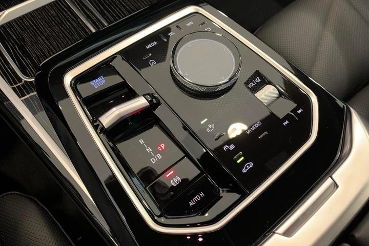 undefined BMW i7 fra 2025