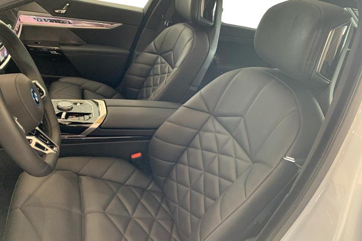undefined BMW i7 fra 2025