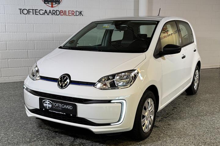 Hvid VW E-UP! fra 2021 set udefra
