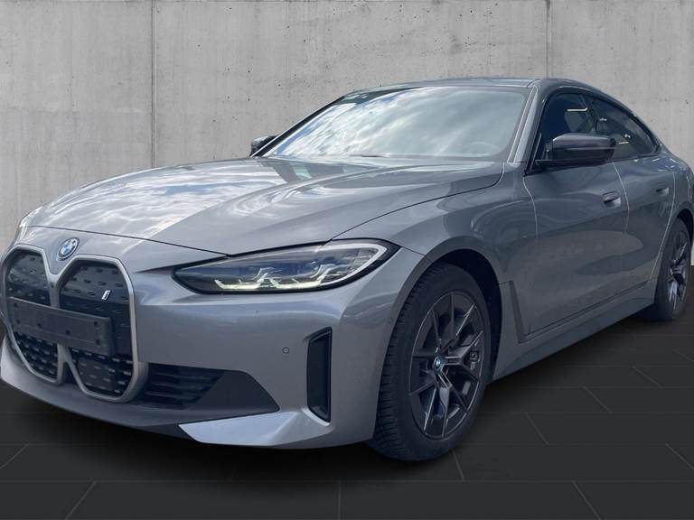 BMW i4 eDrive40 Charged