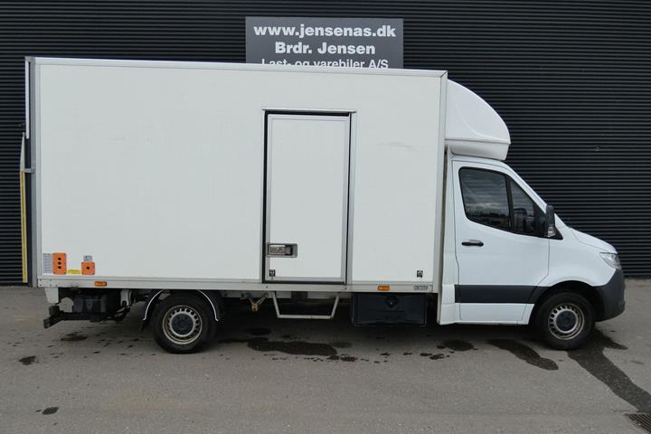 Hvid Mercedes Sprinter 317 fra 2022