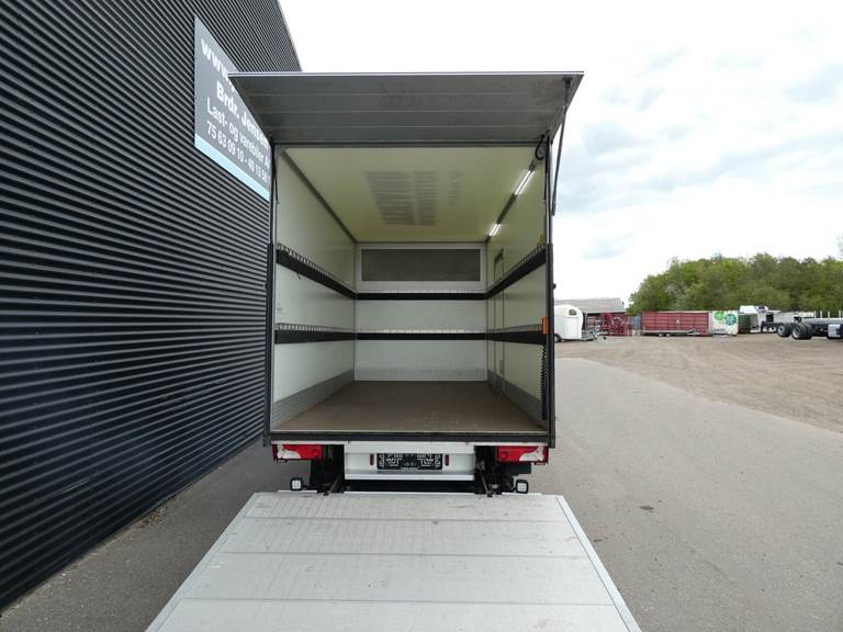 Mercedes Sprinter 317 2,0 CDi A3 Alukasse m/lift aut. RWD