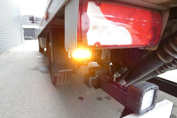 Hvid Mercedes Sprinter 317 fra 2022