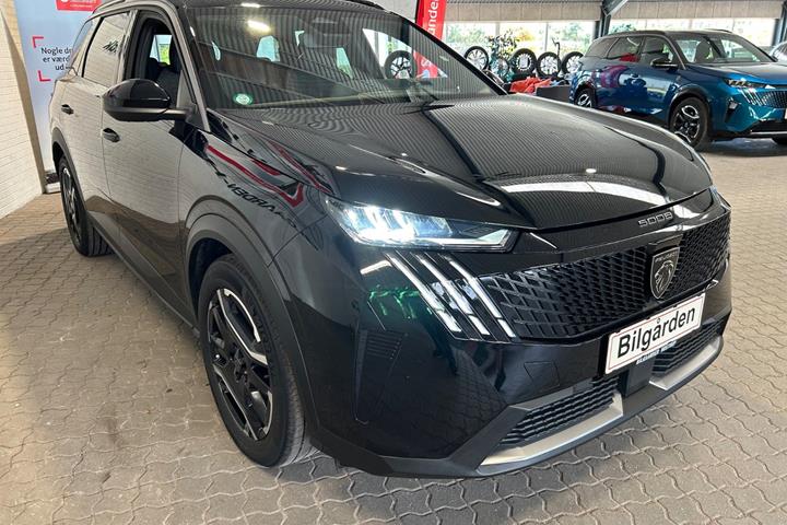 Sort Peugeot e-5008 fra 2025