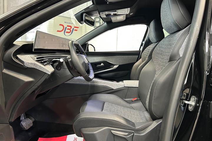 Sort Peugeot e-5008 fra 2025