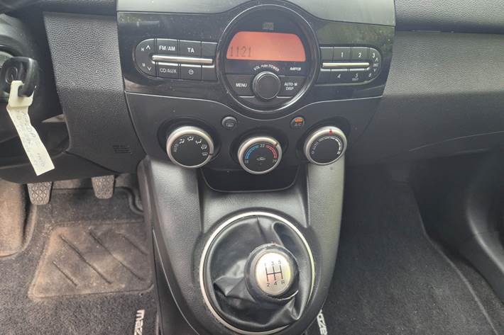 undefined Mazda 2 fra 2011
