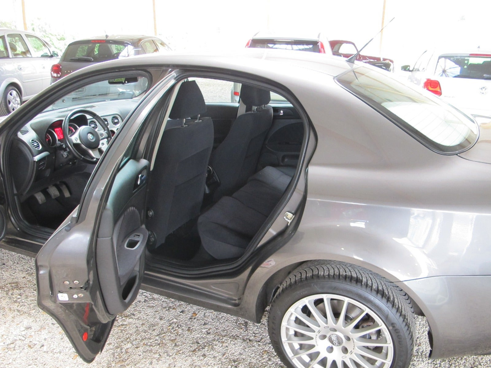 undefined Alfa Romeo 159 fra 2008 set indefra