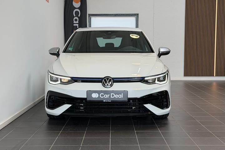 Hvid VW Golf VIII fra 2021