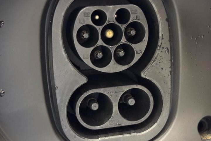 Blå VW ID.4 fra 2023
