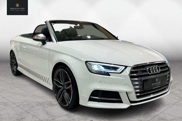 Hvid Audi S3 fra 2017 set udefra