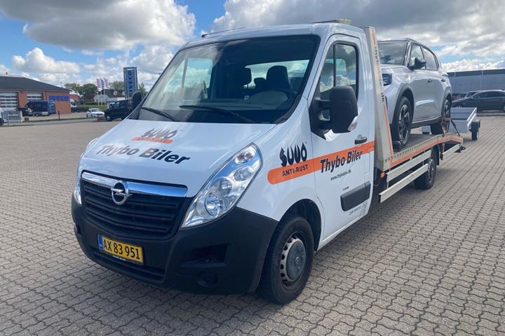 Hvid Opel Movano fra 2015