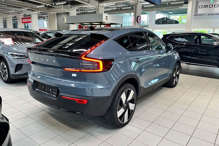 Grå Volvo C40 fra 2022