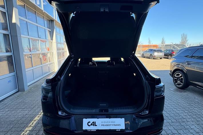 Sort Ford Capri fra 2025