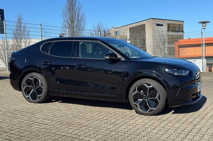 Sort Ford Capri fra 2025
